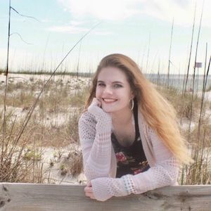 Meet your Posher, Katlyn